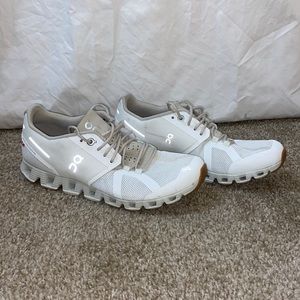 On cloud 2.0 White/Sand size 7.5 sneakers